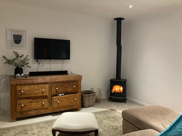 טרקלין עם אח