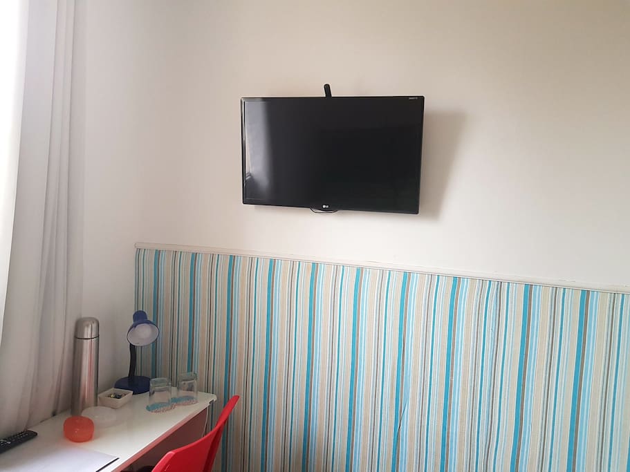 TV Smart com Wi-Fi, Netflix, etc.