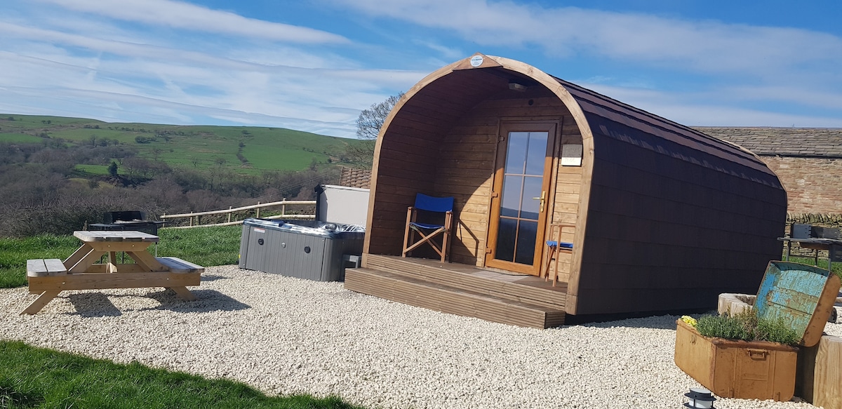 Glamping peak district with hot clearance tub