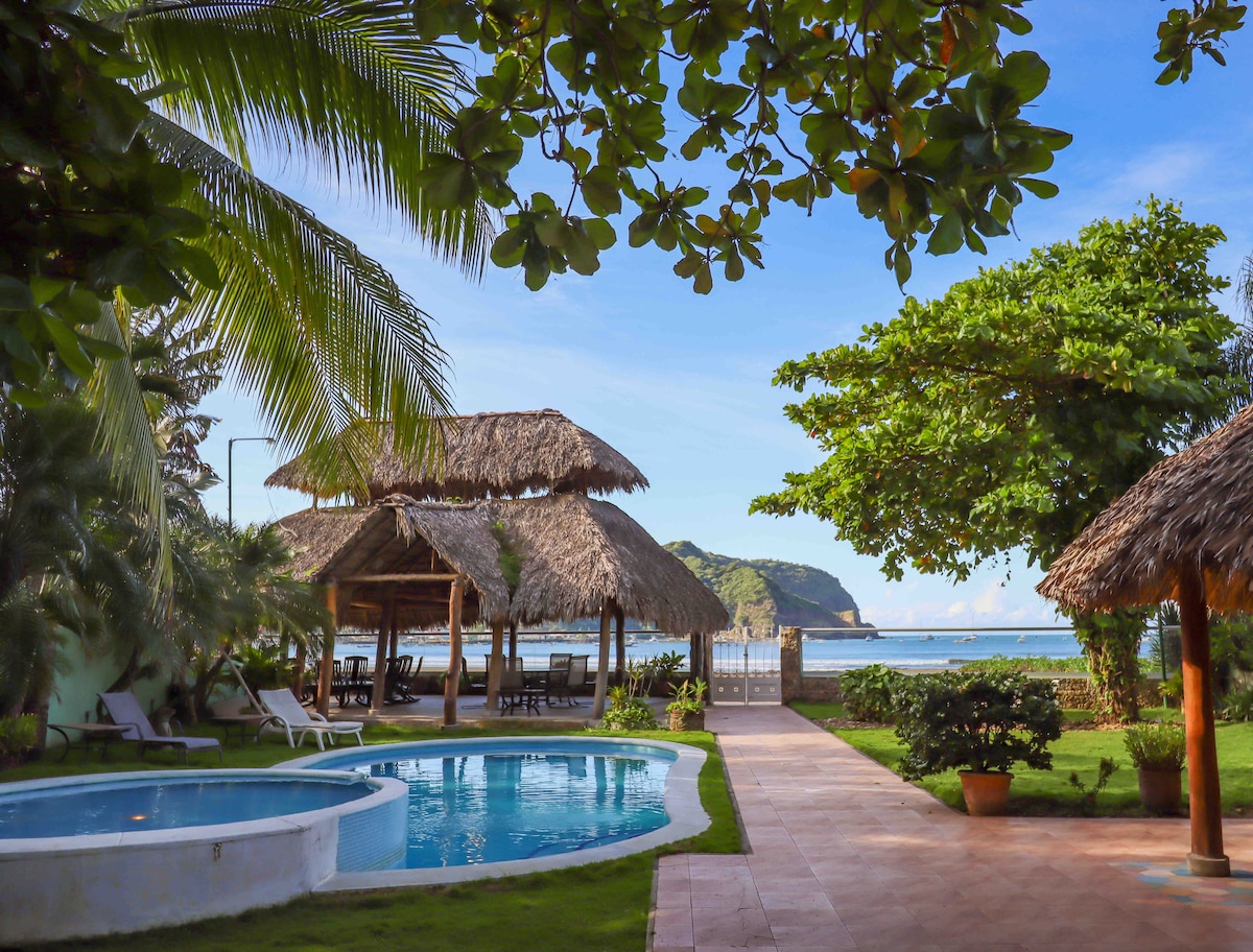 Beachfront pool house with 6 bedrooms - Houses for Rent in San Juan del Sur, Rivas, Nicaragua