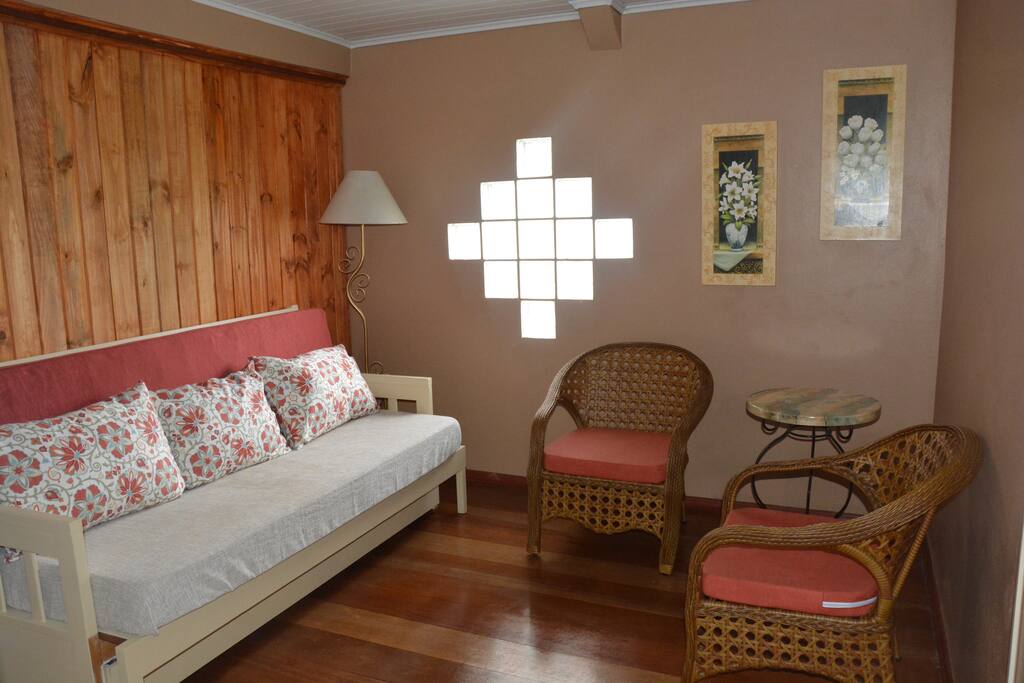 Para os amigos, tri cama para três pessoas.