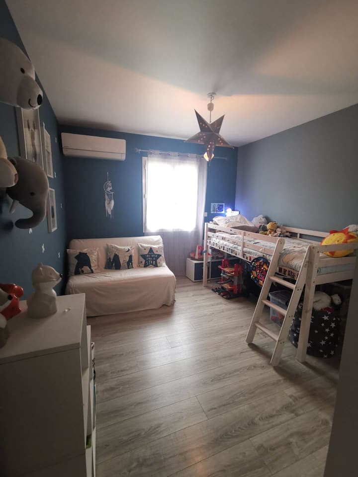 საძინებელი 2