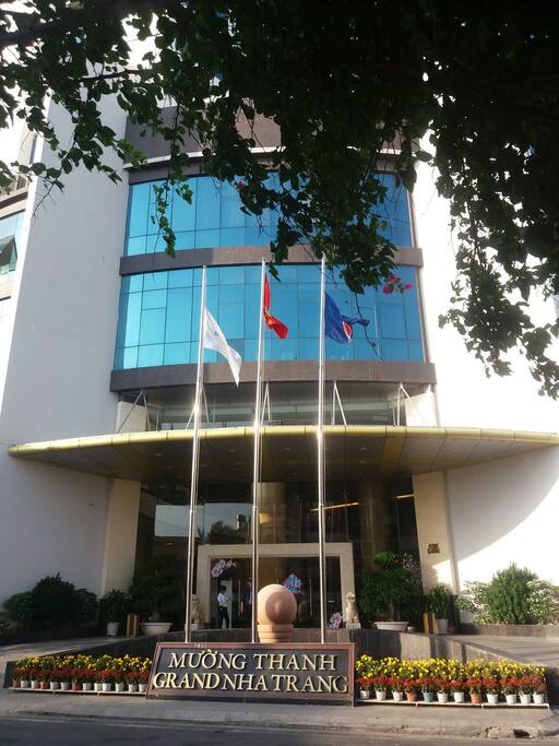 Фасад здания отель Muong Thanh Grand
