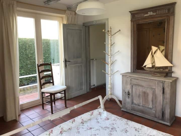 Chumba cha kulala cha ghorofa ya chini