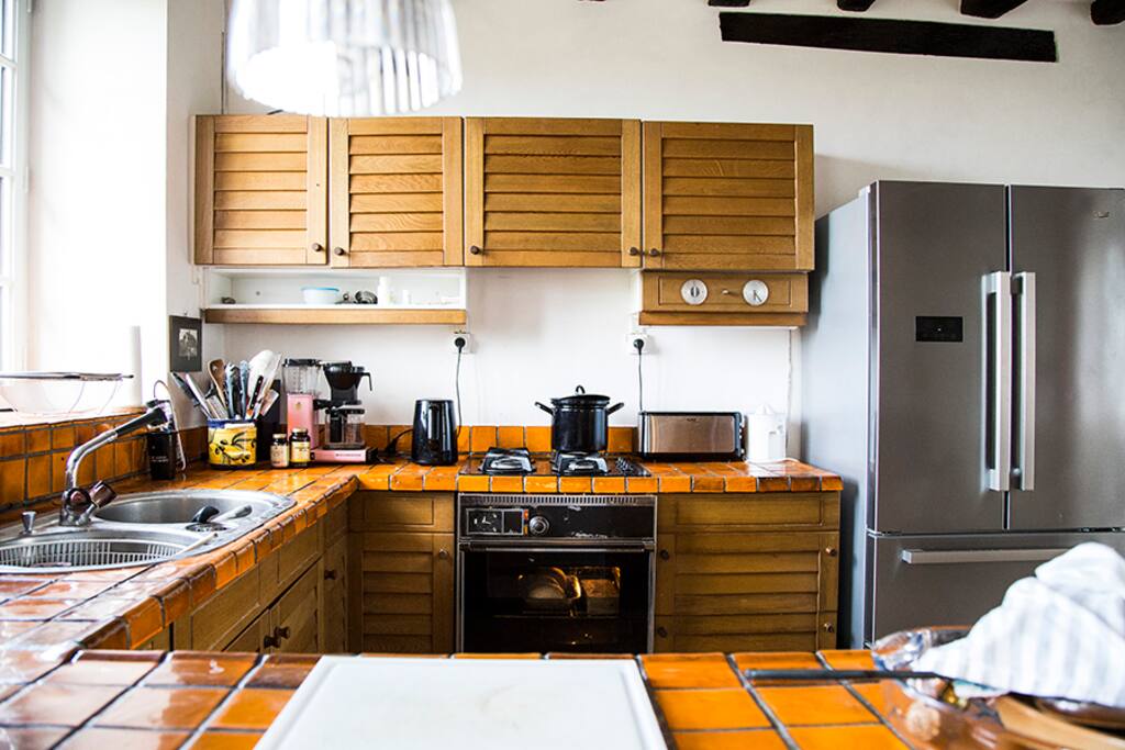 Kitchen with Double-door Fridge