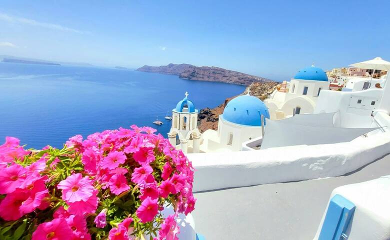 Island blue, postcard perfect view & private pool gallery image 3