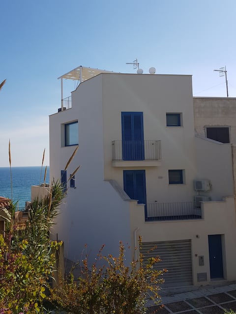 Apartment with sea view in downtown Selinunte
