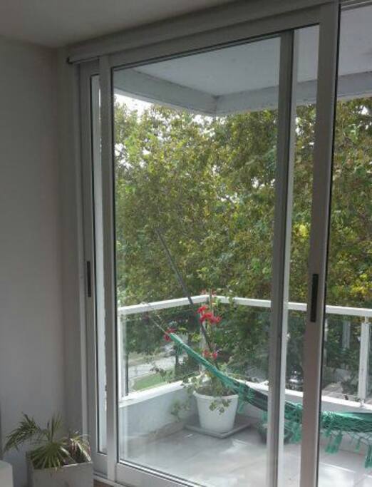 Balcon a calle Rivadavia