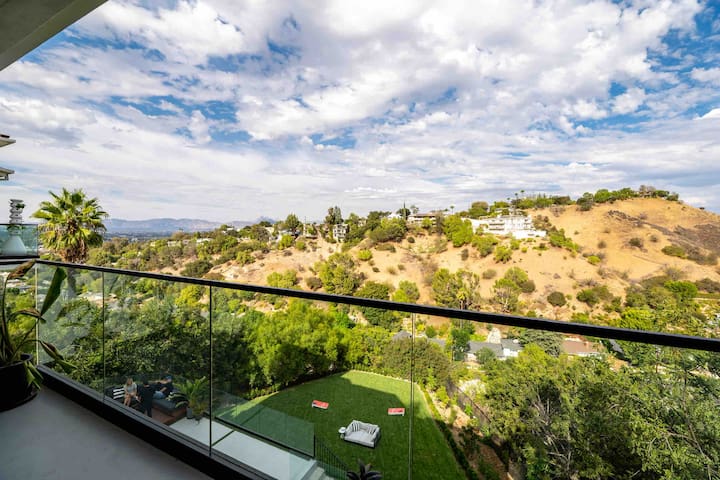 peaceful luxury retreat☁️pool+view+yard+studio+gym☁️ gallery image 4