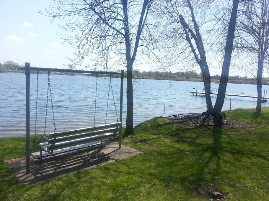 Multi-Person swing along the shore