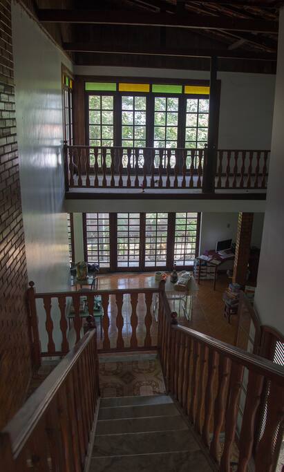 Salão Comunal e acesso ao terceiro andar (Quarto e Banheiro)