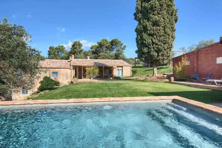 Mas Prats • rural home • gallery image 4