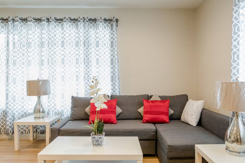 Pull-out couch