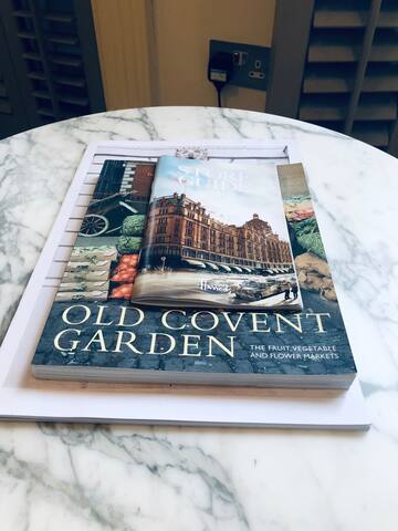 Boswell & Johnson 8room Covent Garden FlowerMarket gallery image 5