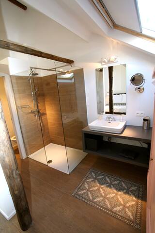 House Coeur Sablon & private wellness gallery image 4