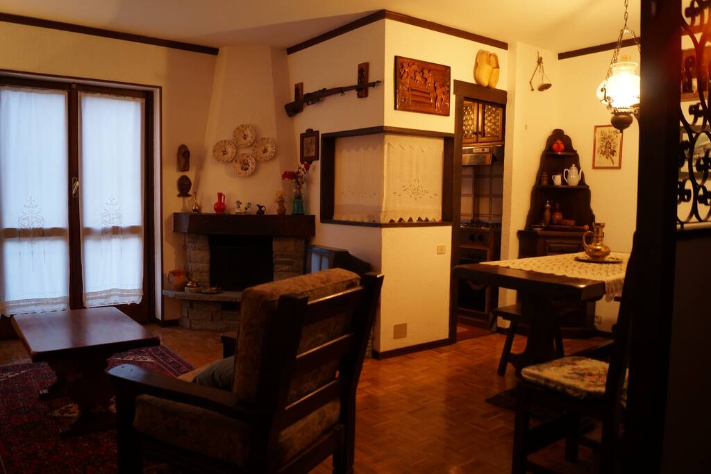 caminetto e salotto