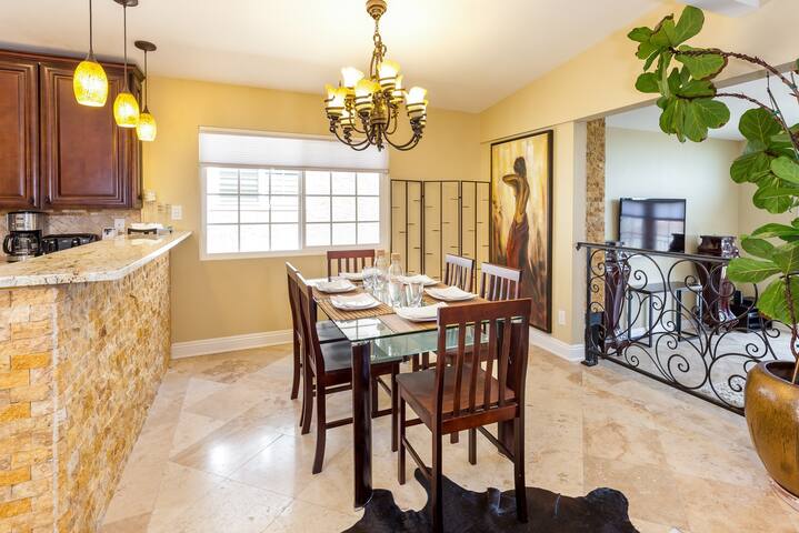 Furnshd New Beach Home 90 night min gallery image 5