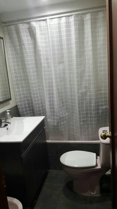 Cuarto de Baño / Bathroom