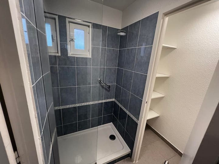 Loue Studio Meublé 2-3 Personnes - Bandol