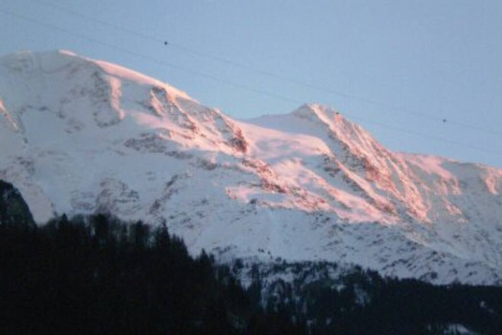 vue sur le massif du Montblanc du chalet