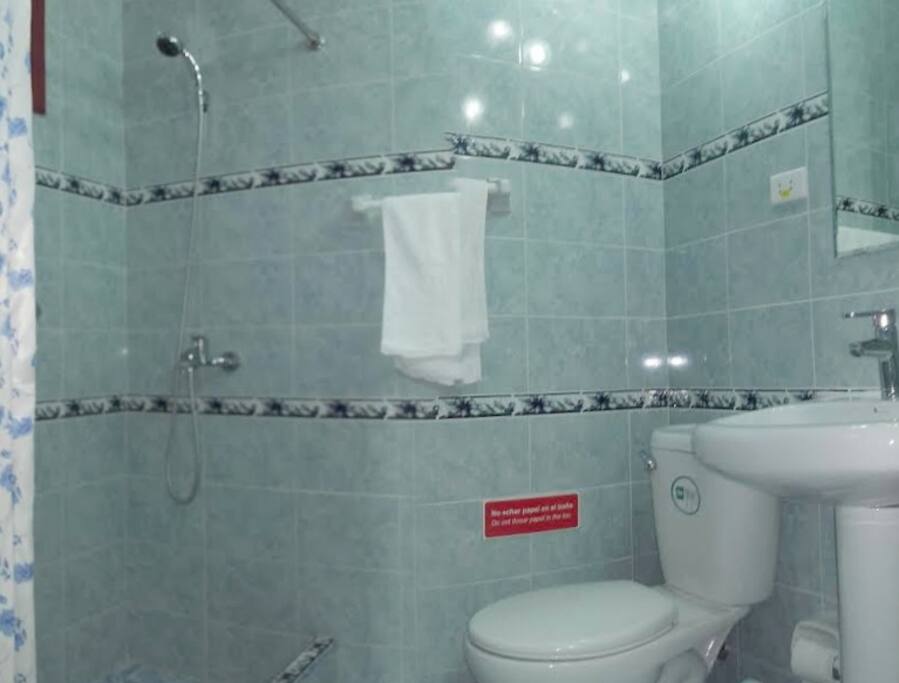 Baño azul