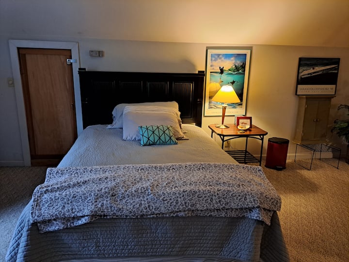 The Uber Room/ Office/suite - Wrightsville Beach, NC