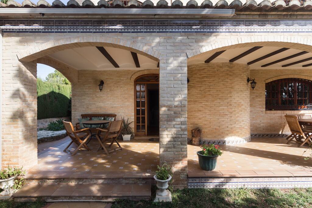 Terraza delantera