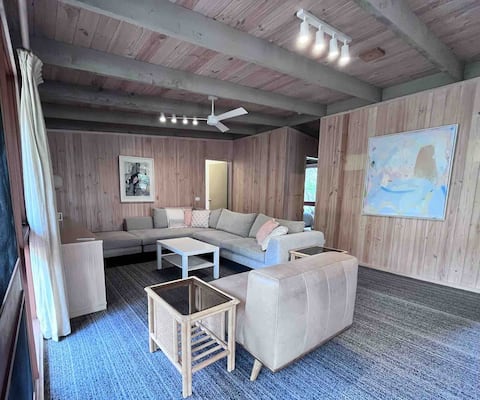 Top performing Airbnb: Blairgowrie Beach Bungalow in Blairgowrie