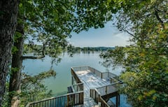 OnTheRocks%3A+Waterfront+Log+home+on+3+private+acres