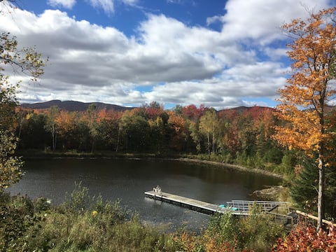 Private lake, huge, cozy country home. Spa nearby!
