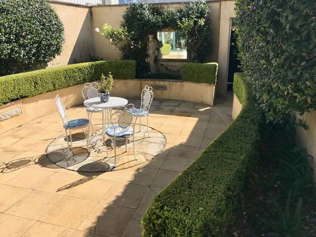 Kirribilli / Sydney Grand Terrace House gallery image 4