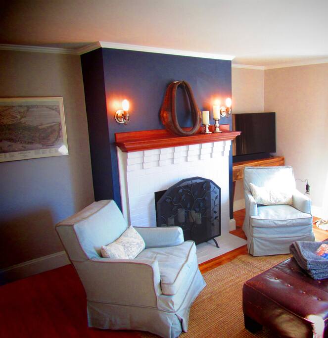 Bright, light, comfortably appointed living room.