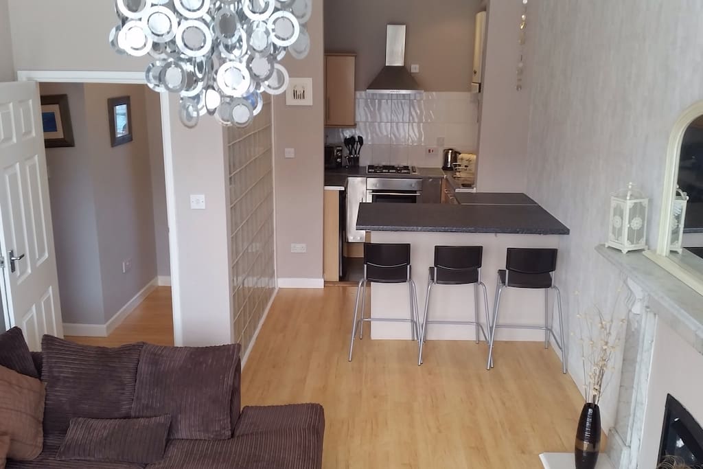 Kitchen/lounge open plan