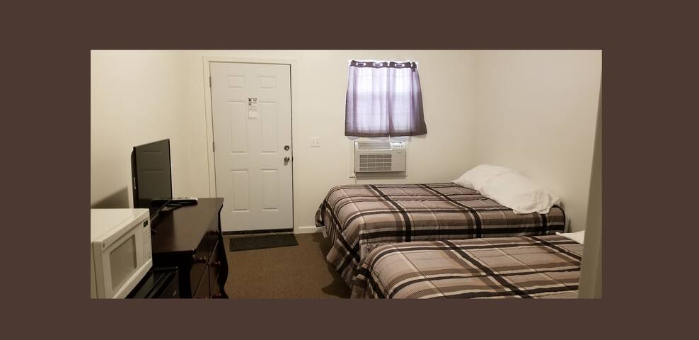 Lutes Bait and Escape (Guest Room #2)