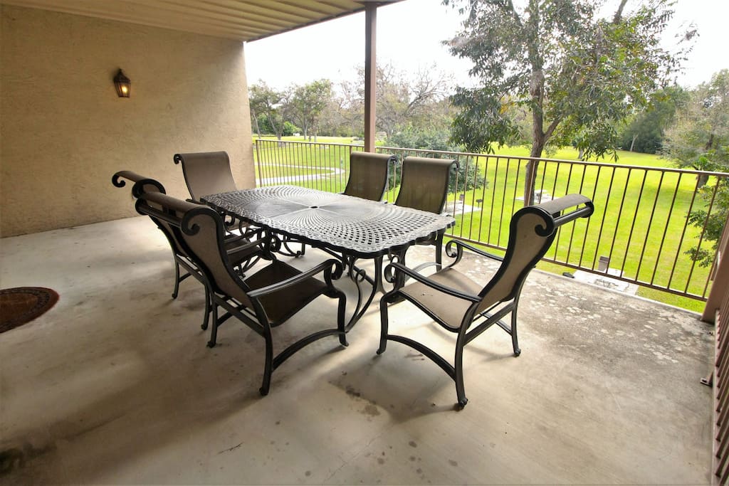 Furnished Patio