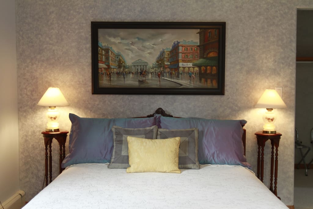 Queen bed