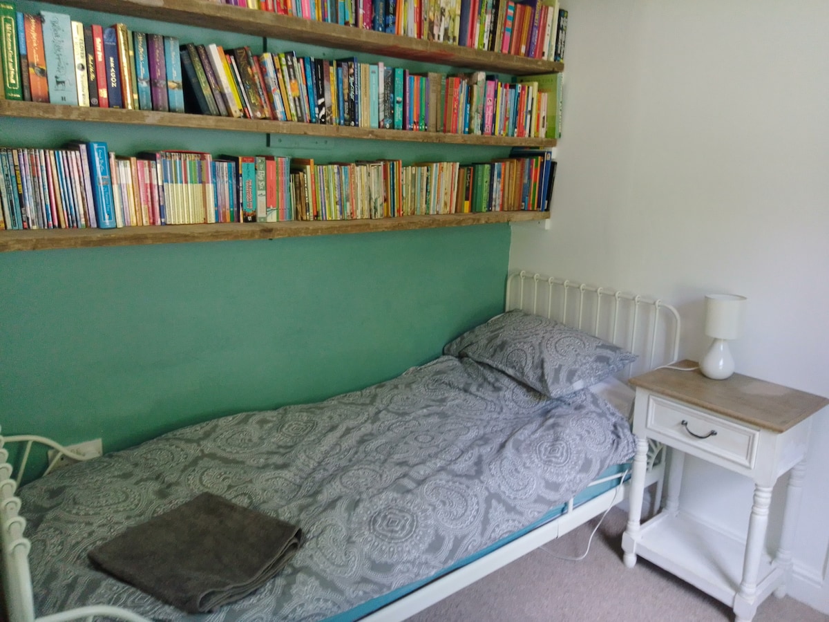 חדר שינה יחיד