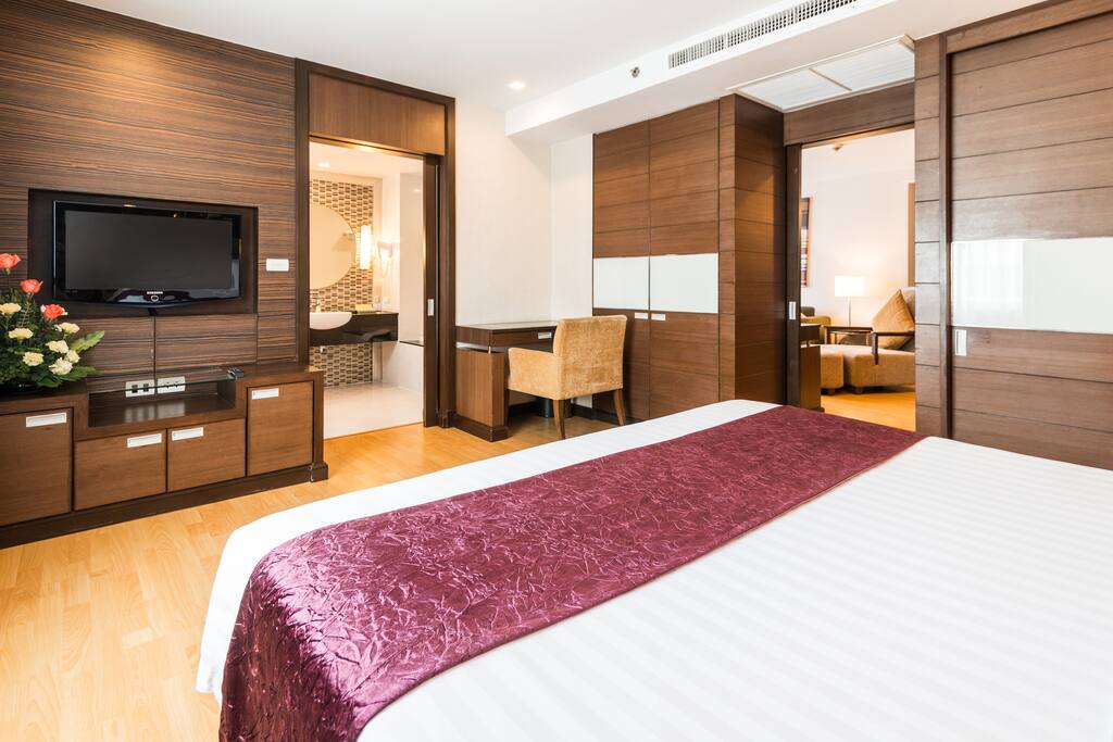 Legacy Suite 1