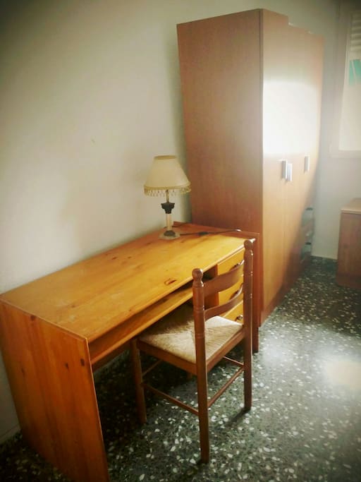Private Single Bedroom
