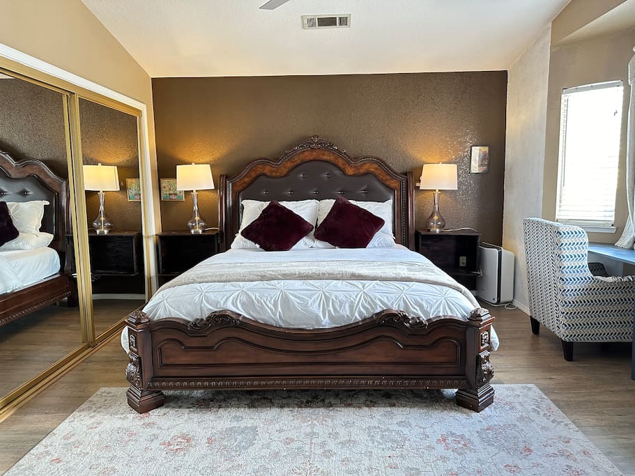 Airbnb Romantic Dreams Room(private bathroom)