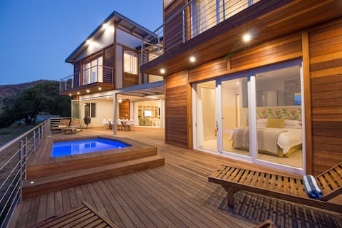 On Knysna Lagoon | 7 En-Suite Spacious Home
