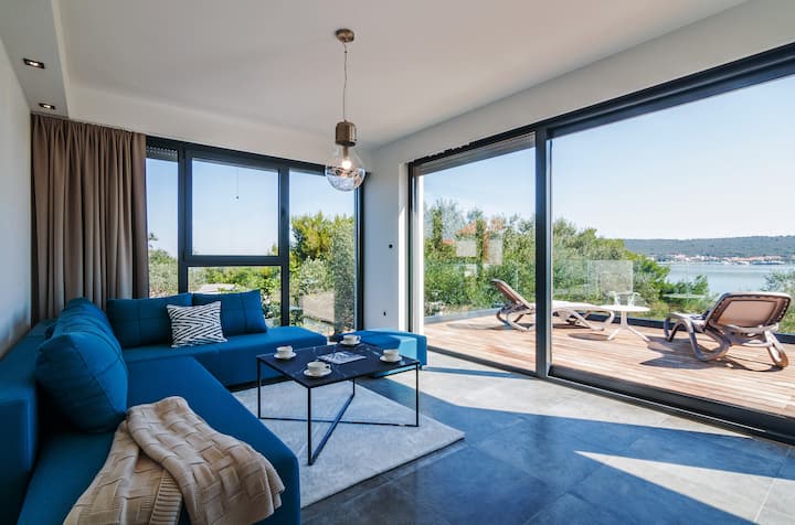 غرفة المعيشة