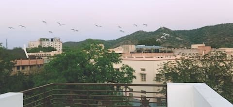 Aravalli View (360°) Para Villa.