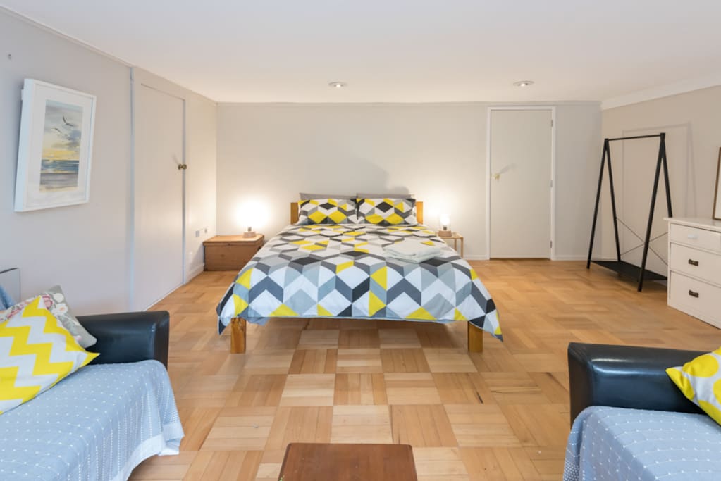 Queen bed