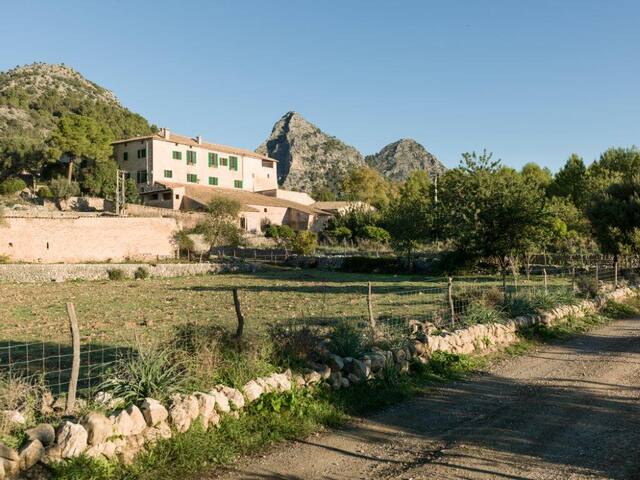 Finca Biniatzar gallery image 2