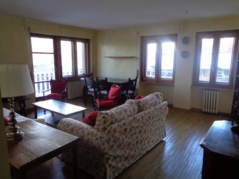 Cozy, central, and very close to ski slopes
