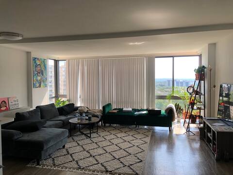 9 minutes to DCA airport, 18 minutes to MGM Casino