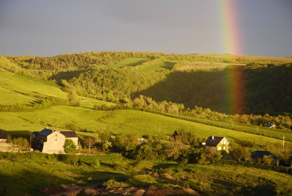 vue du balcon sur Vallée de l'AVEYRON
