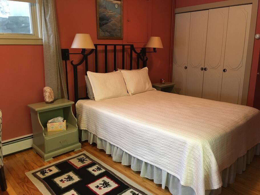 queen size bed