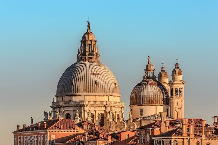 La Salute Luxury Apartment gallery image 3